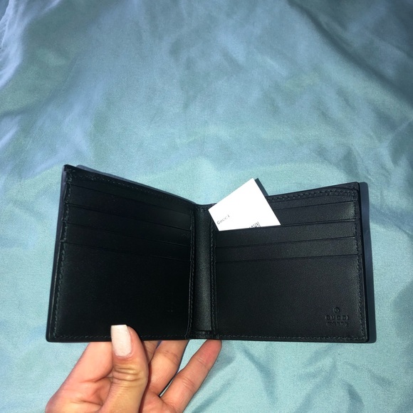 Men’s Gucci Wallet - Picture 2 of 3
